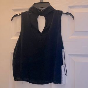 Black crop top ❗️NWT❗️